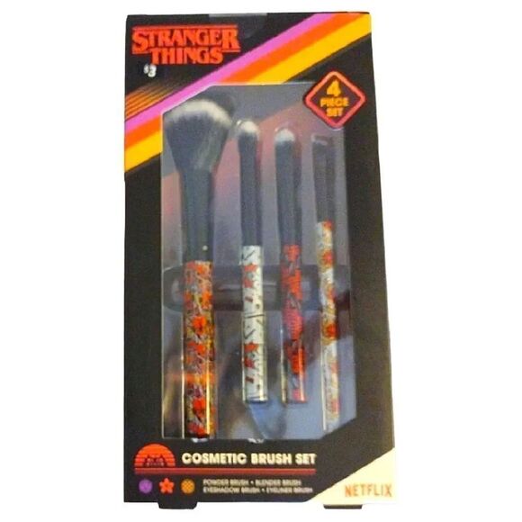 Netflix STRANGER THINGS MakeUp Brushes And Lipgloss Set NWT - Picture 6 of 14